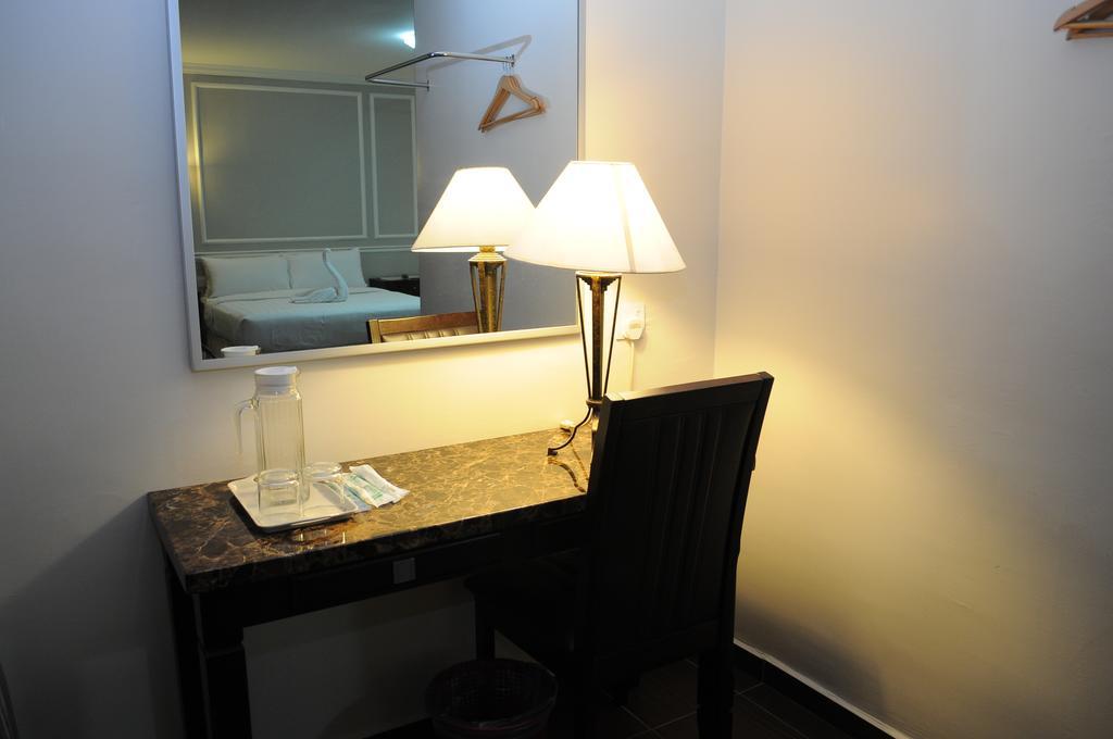 Luscious Hotel Bukit Mertajam Zimmer foto